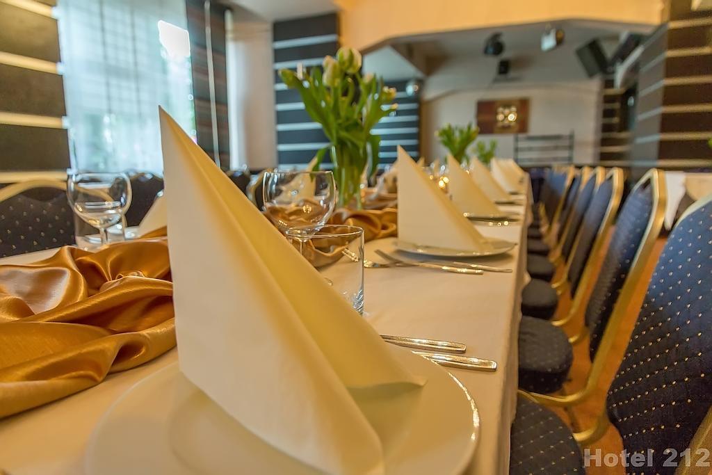 Hotel 212 Warsawa Bagian luar foto