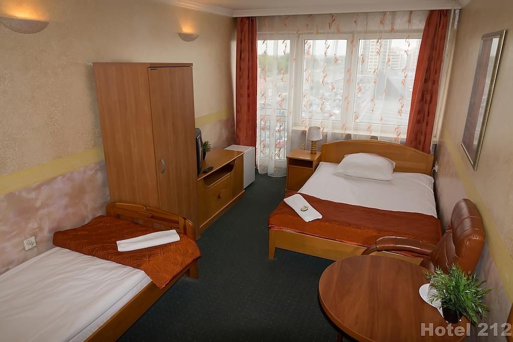 Hotel 212 Warsawa Bagian luar foto