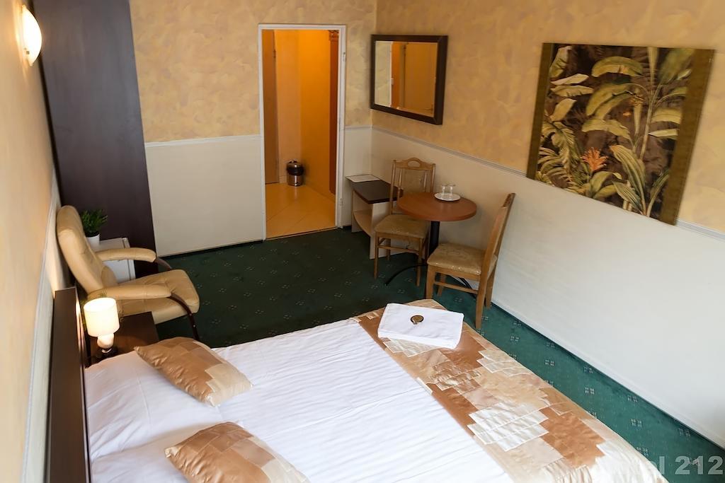 Hotel 212 Warsawa Ruang foto